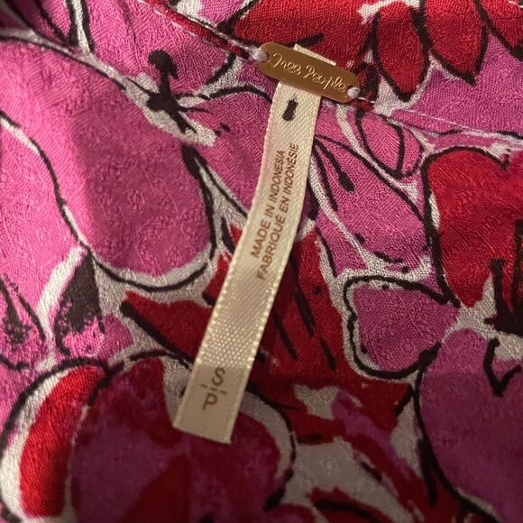New  Free People Brunch a Bunch Floral Hold combo
swing tunic size S
NWOT - Picture 11 of 13